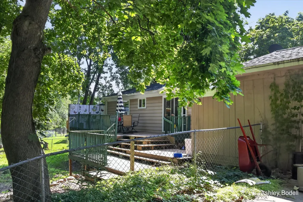 1448 Baywicke Drive SE Lowell, MI 49331