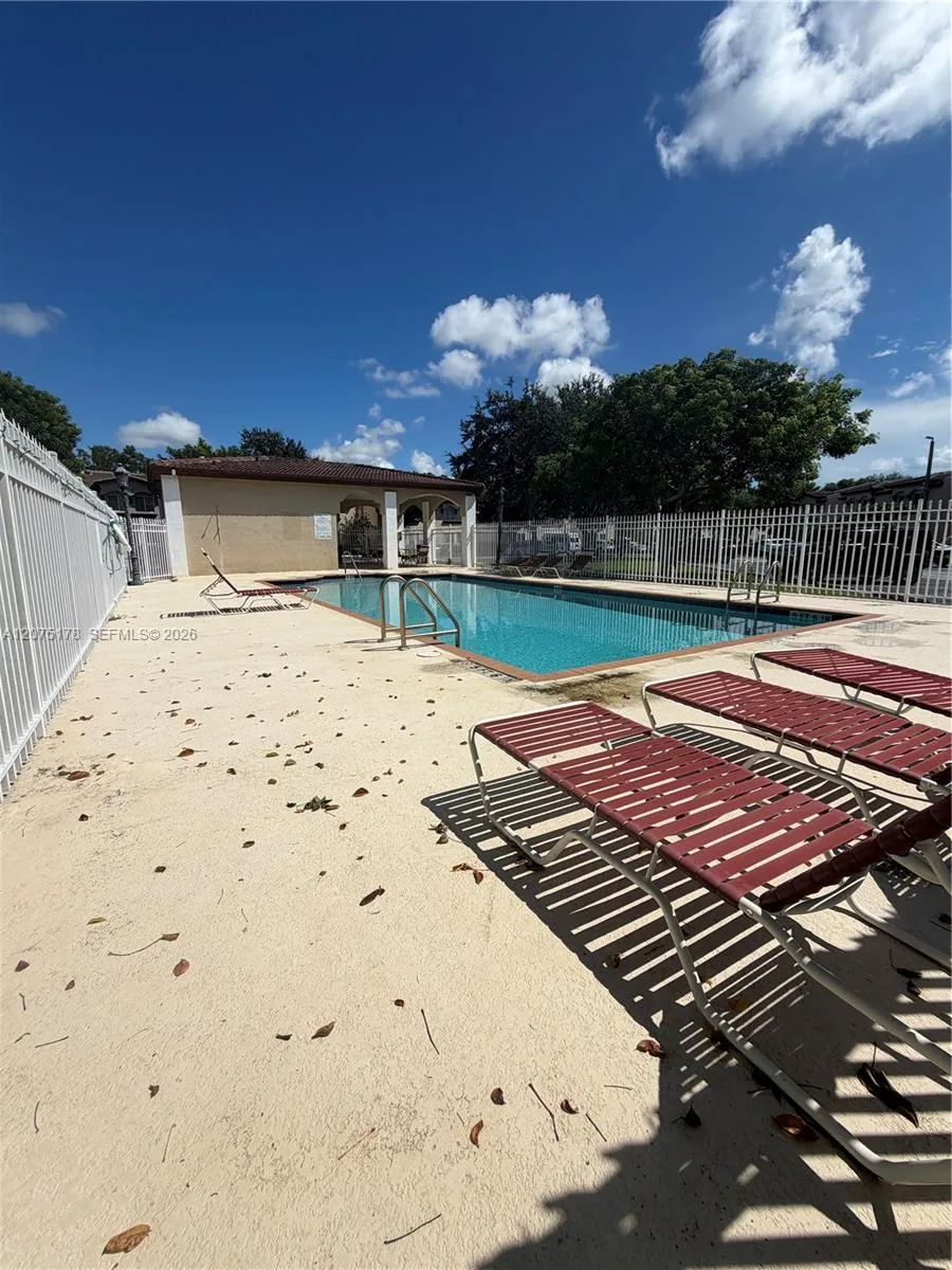 15771 SW 137th Ave #201 Miami, FL 33177