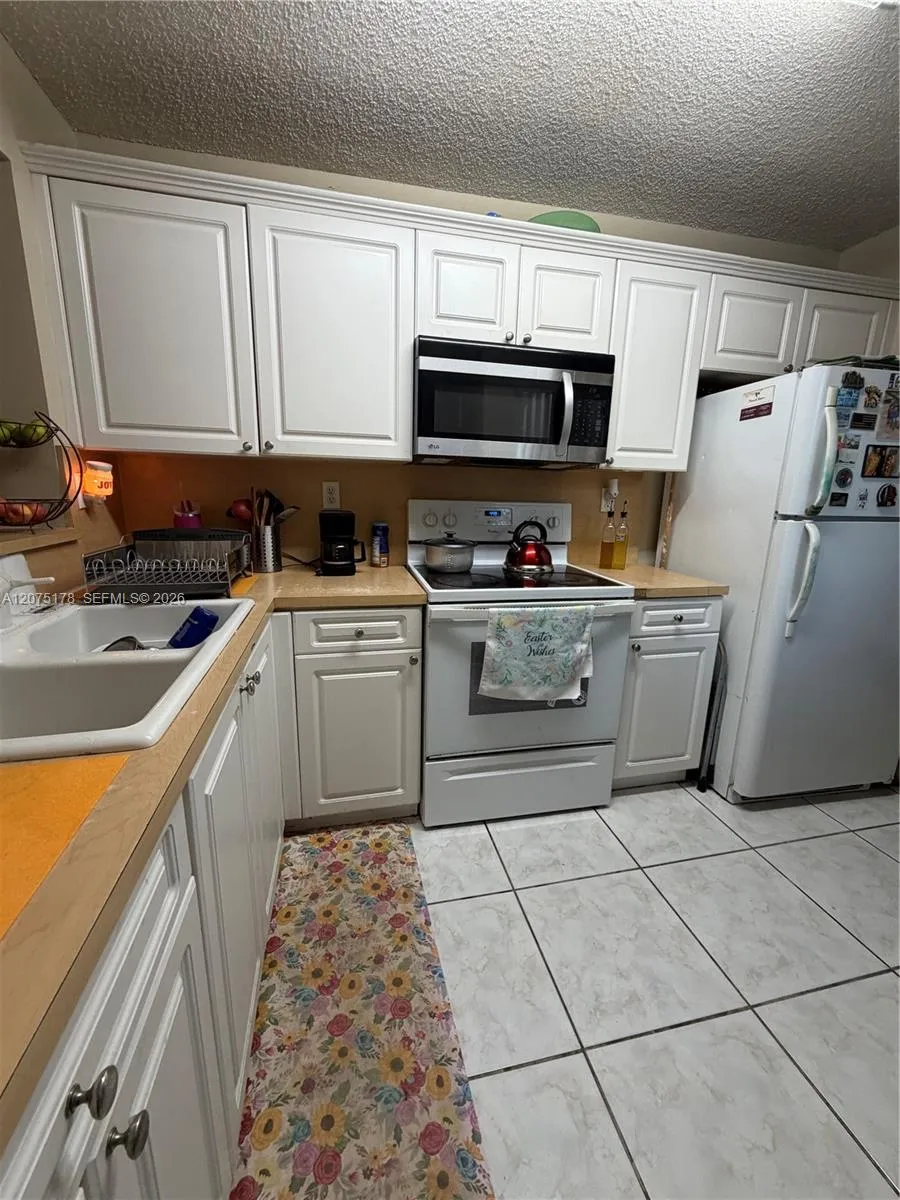15771 SW 137th Ave #201 Miami, FL 33177