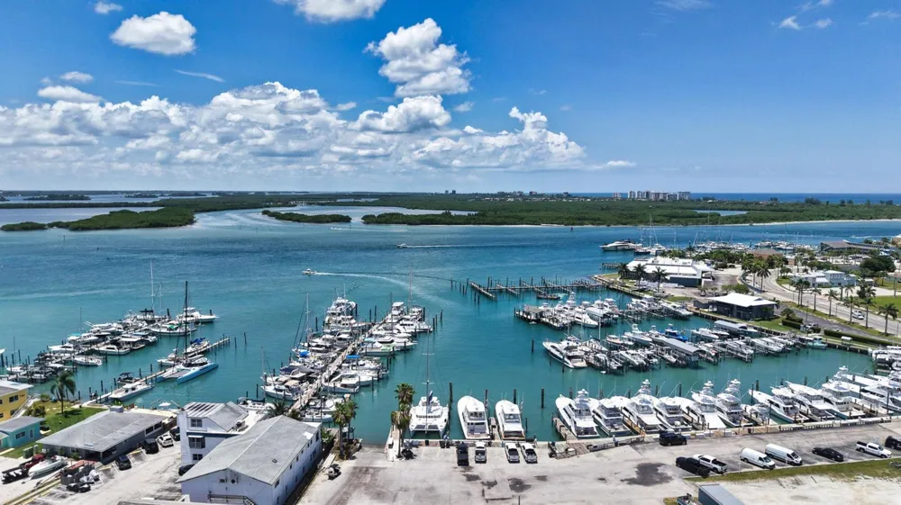 3 HARBOUR ISLE DRIVE E #303 Fort Pierce, FL 34949
