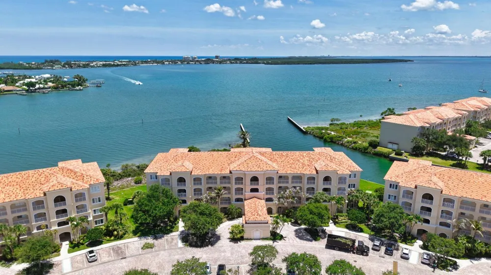 3 HARBOUR ISLE DRIVE E #303 Fort Pierce, FL 34949