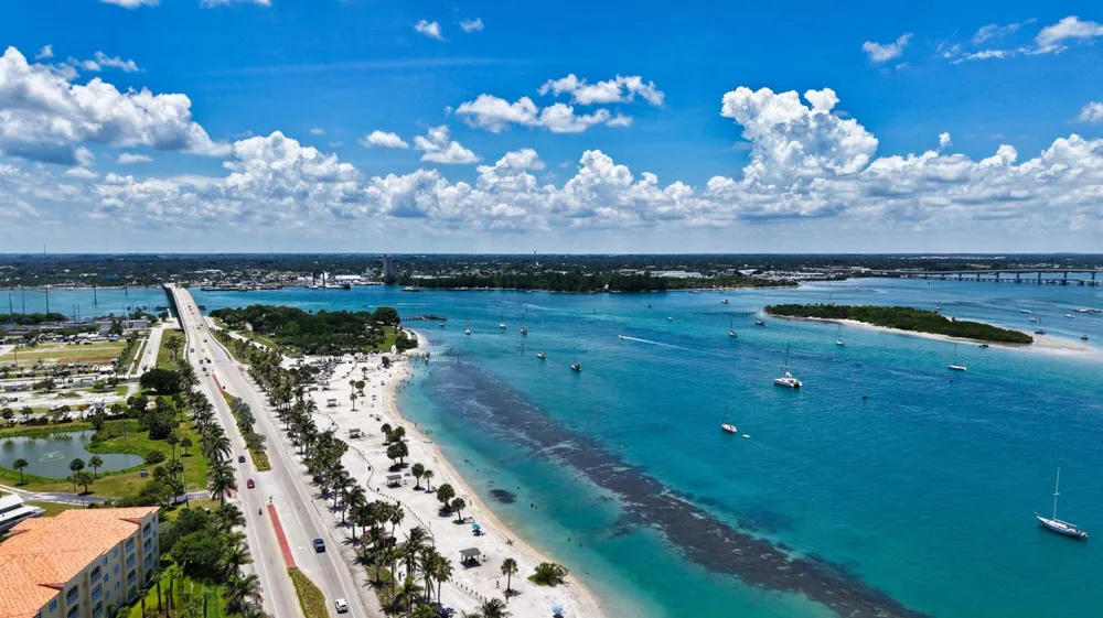 3 HARBOUR ISLE DRIVE E #303 Fort Pierce, FL 34949