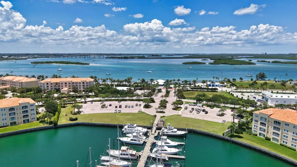 3 HARBOUR ISLE DRIVE E #303 Fort Pierce, FL 34949