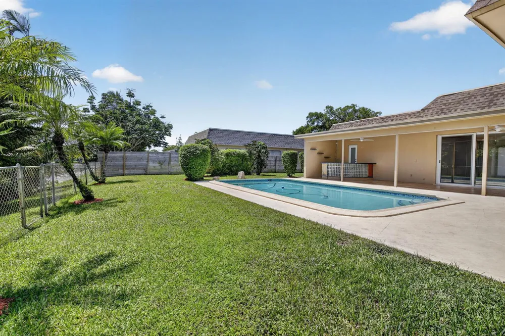1820 SW 67th Terrace Plantation, FL 33317