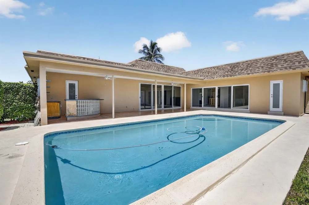 1820 SW 67th Terrace Plantation, FL 33317