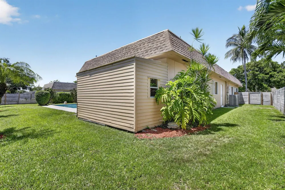 1820 SW 67th Terrace Plantation, FL 33317