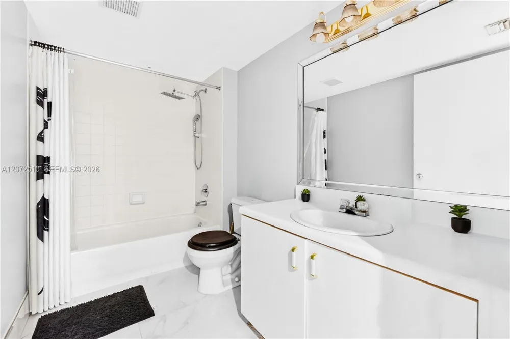1651 SW 127th Ave #212A Pembroke Pines, FL 33027