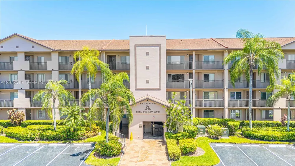 1651 SW 127th Ave #212A Pembroke Pines, FL 33027