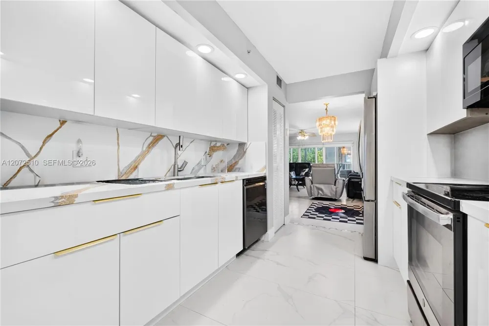 1651 SW 127th Ave #212A Pembroke Pines, FL 33027