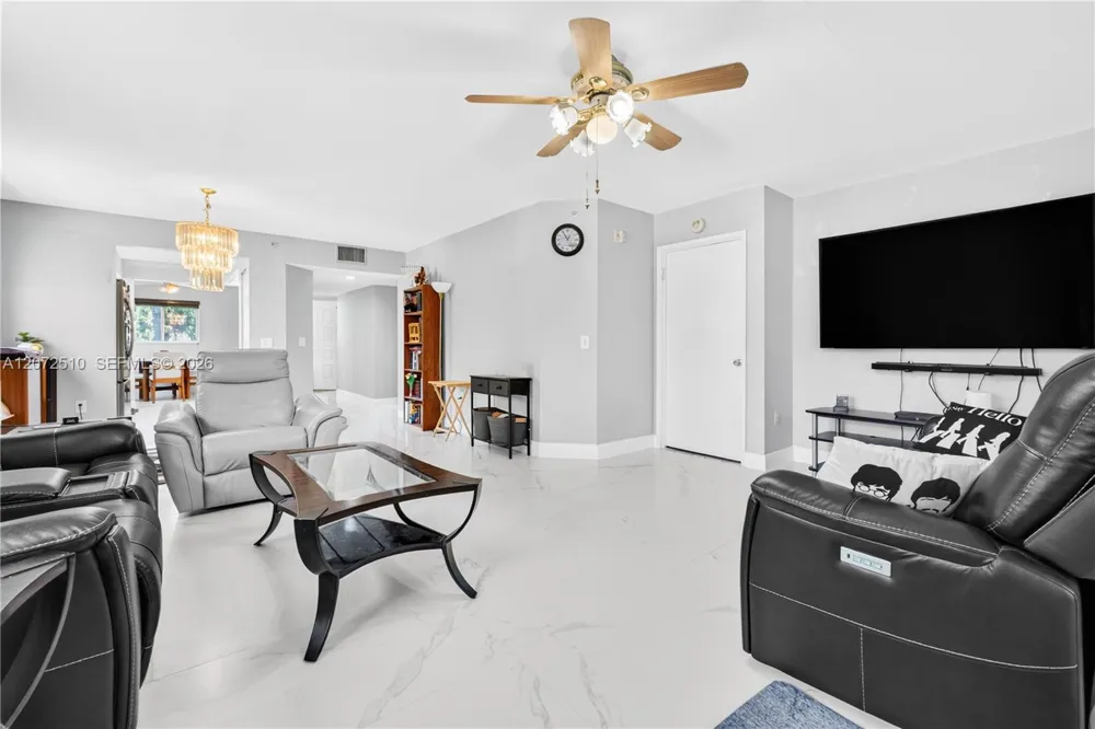 1651 SW 127th Ave #212A Pembroke Pines, FL 33027