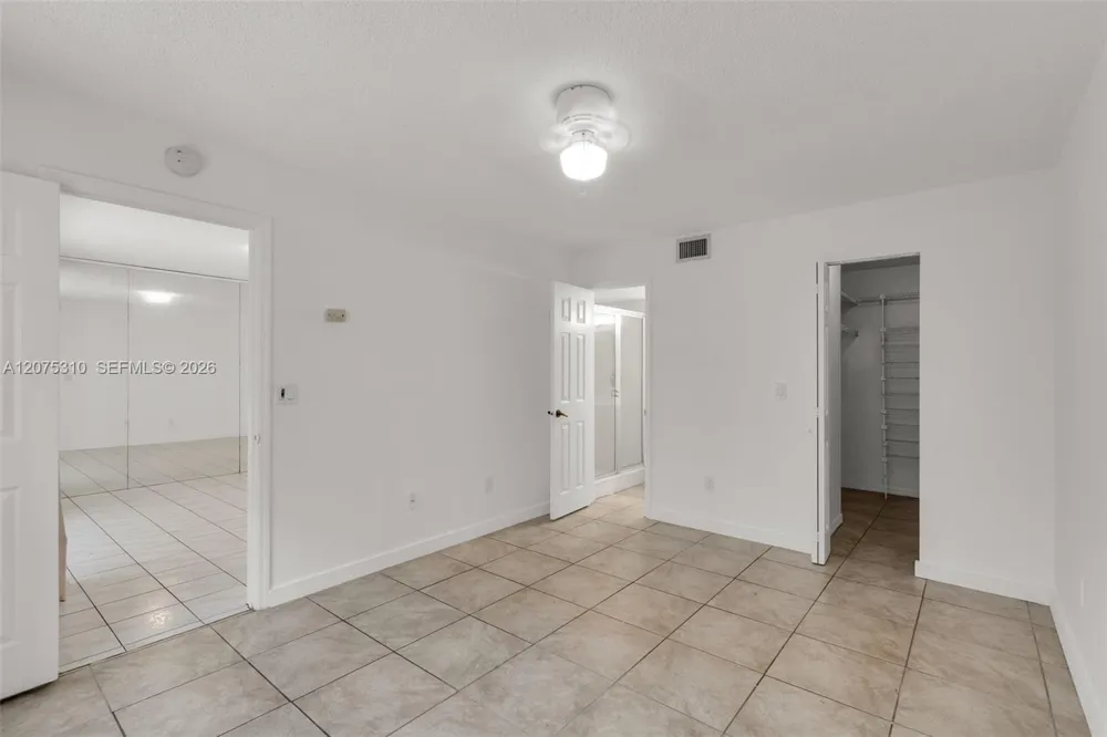 426 NE 210th Cir Ter #103-2 Miami, FL 33179