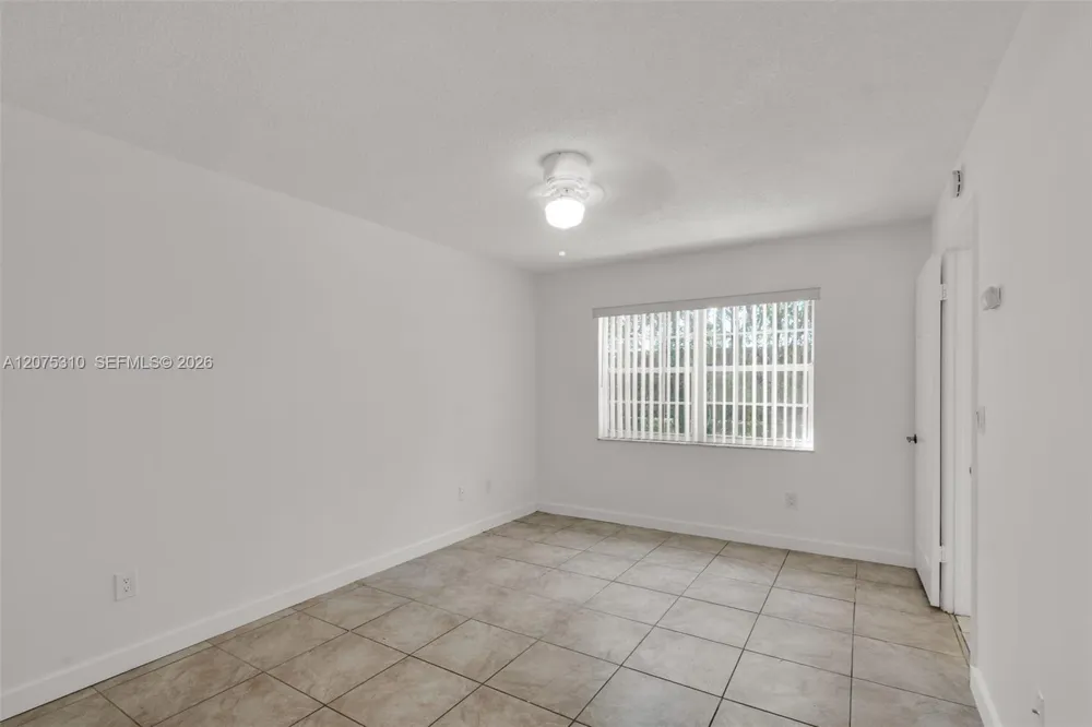 426 NE 210th Cir Ter #103-2 Miami, FL 33179