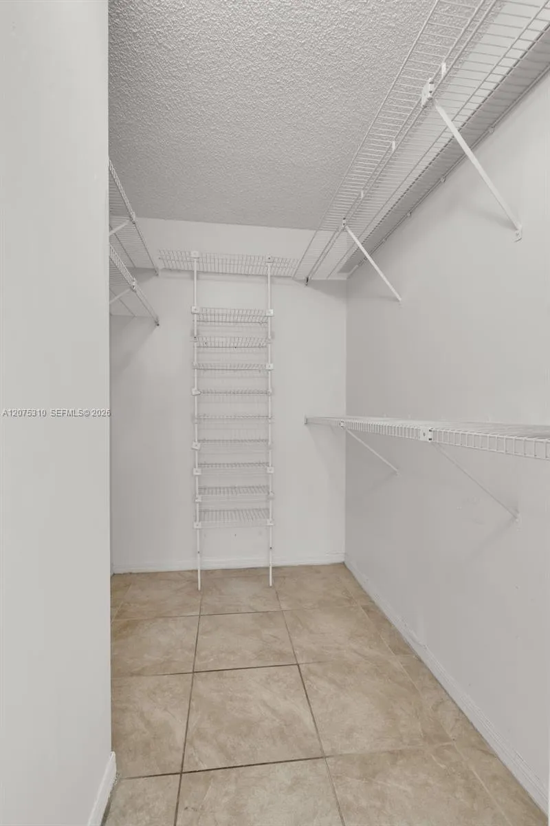 426 NE 210th Cir Ter #103-2 Miami, FL 33179