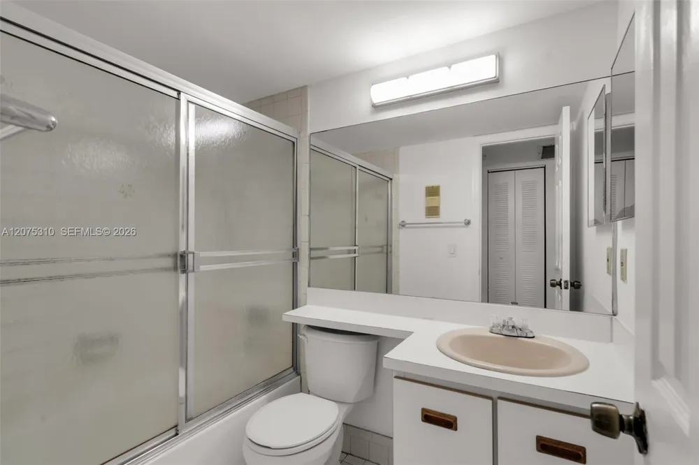 426 NE 210th Cir Ter #103-2 Miami, FL 33179