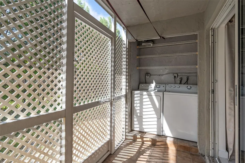 426 NE 210th Cir Ter #103-2 Miami, FL 33179