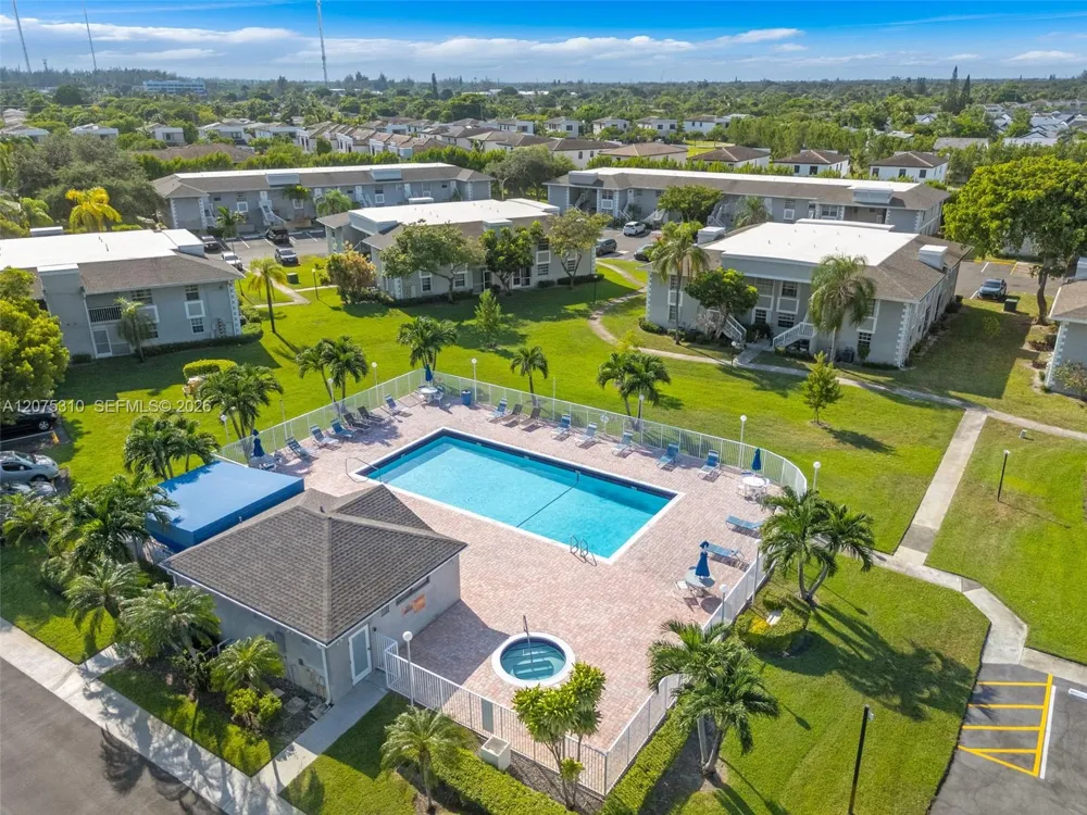 426 NE 210th Cir Ter #103-2 Miami, FL 33179