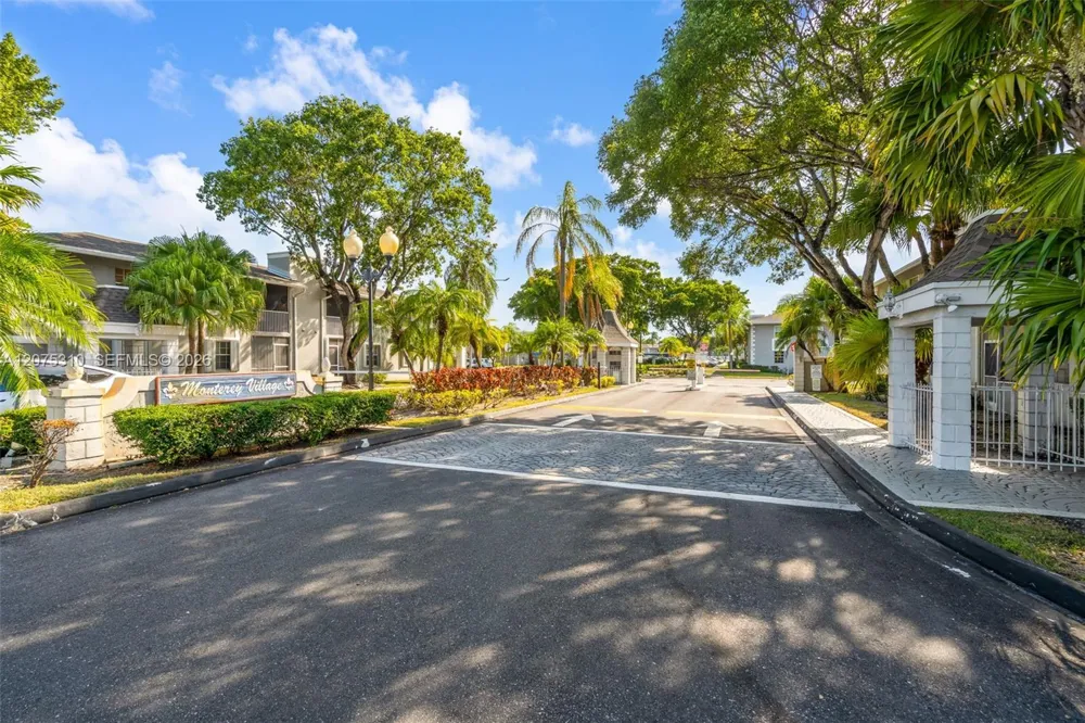 426 NE 210th Cir Ter #103-2 Miami, FL 33179