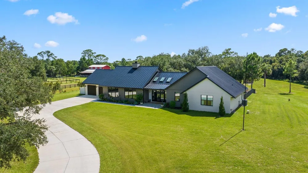 1955 SE 137TH WAY Okeechobee, FL 34974