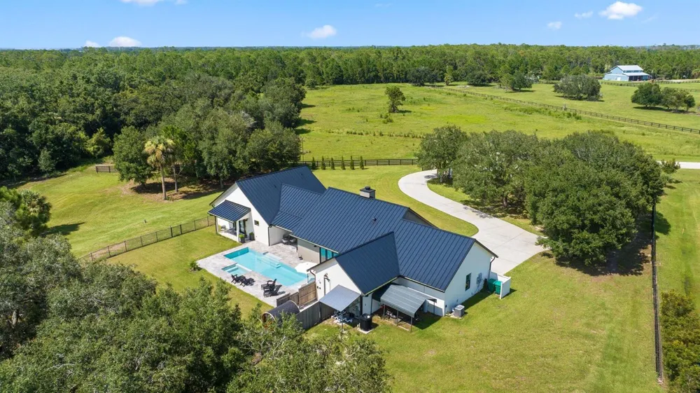 1955 SE 137TH WAY Okeechobee, FL 34974
