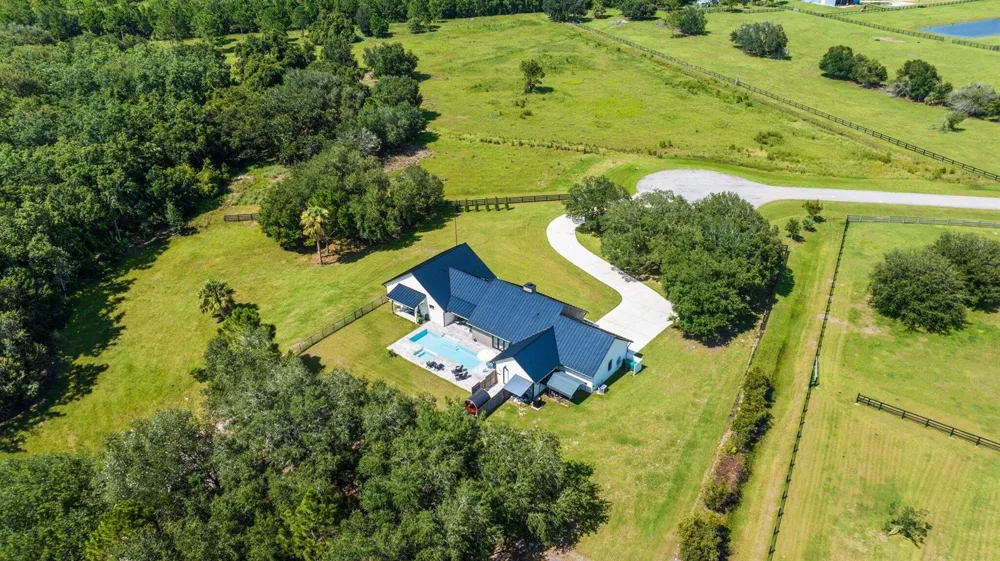 1955 SE 137TH WAY Okeechobee, FL 34974