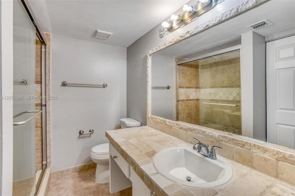709 Gardens Dr #101 Pompano Beach, FL 33069