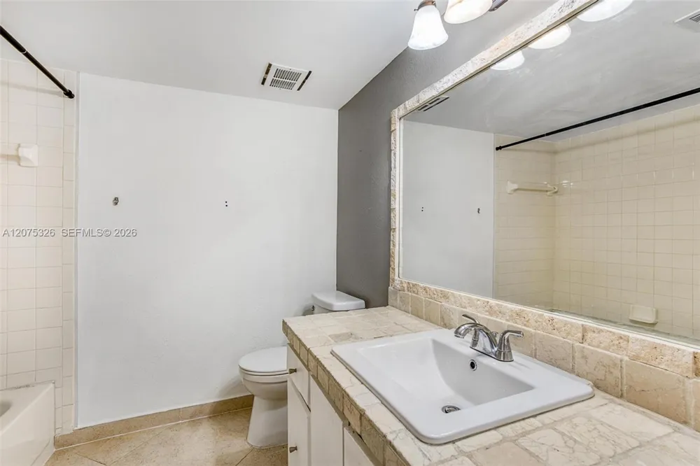 709 Gardens Dr #101 Pompano Beach, FL 33069