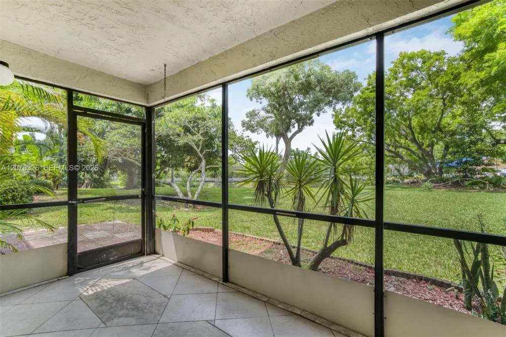 709 Gardens Dr #101 Pompano Beach, FL 33069