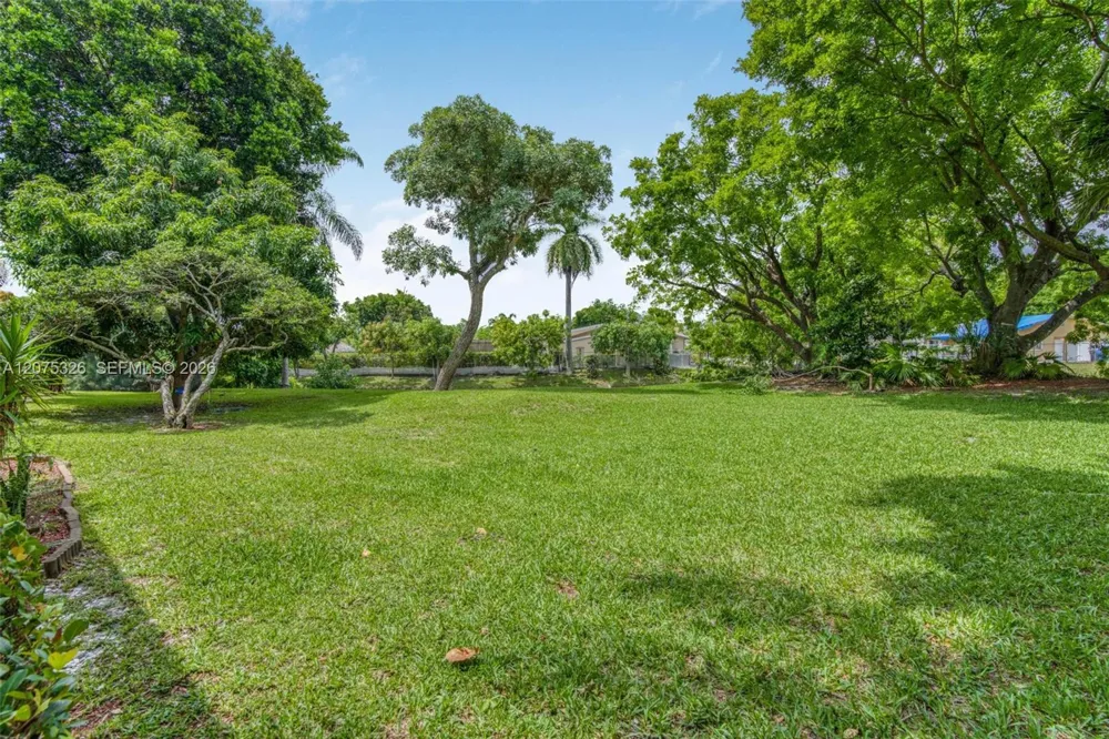 709 Gardens Dr #101 Pompano Beach, FL 33069