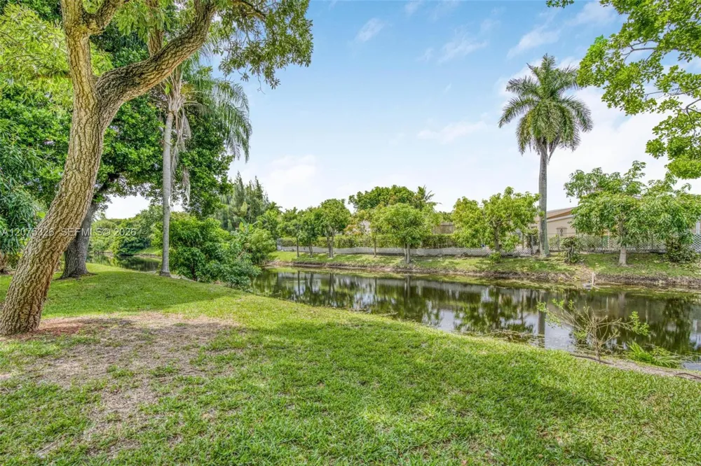 709 Gardens Dr #101 Pompano Beach, FL 33069