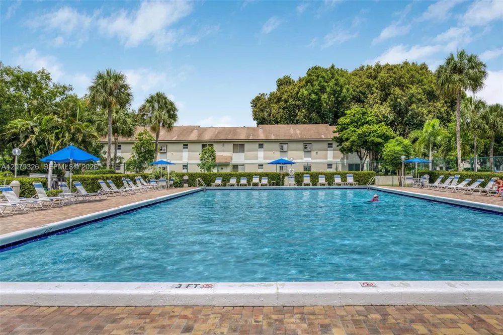 709 Gardens Dr #101 Pompano Beach, FL 33069