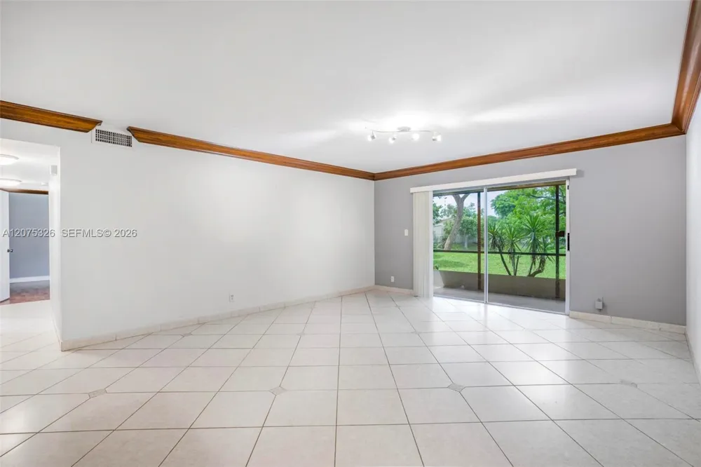 709 Gardens Dr #101 Pompano Beach, FL 33069