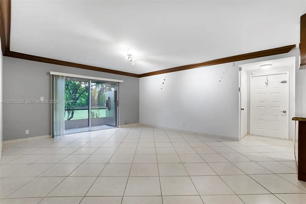 709 Gardens Dr #101 Pompano Beach, FL 33069