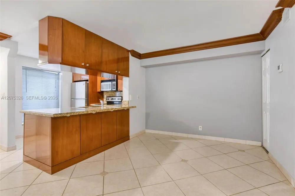 709 Gardens Dr #101 Pompano Beach, FL 33069