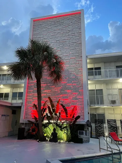 2101 Normandy Dr #206