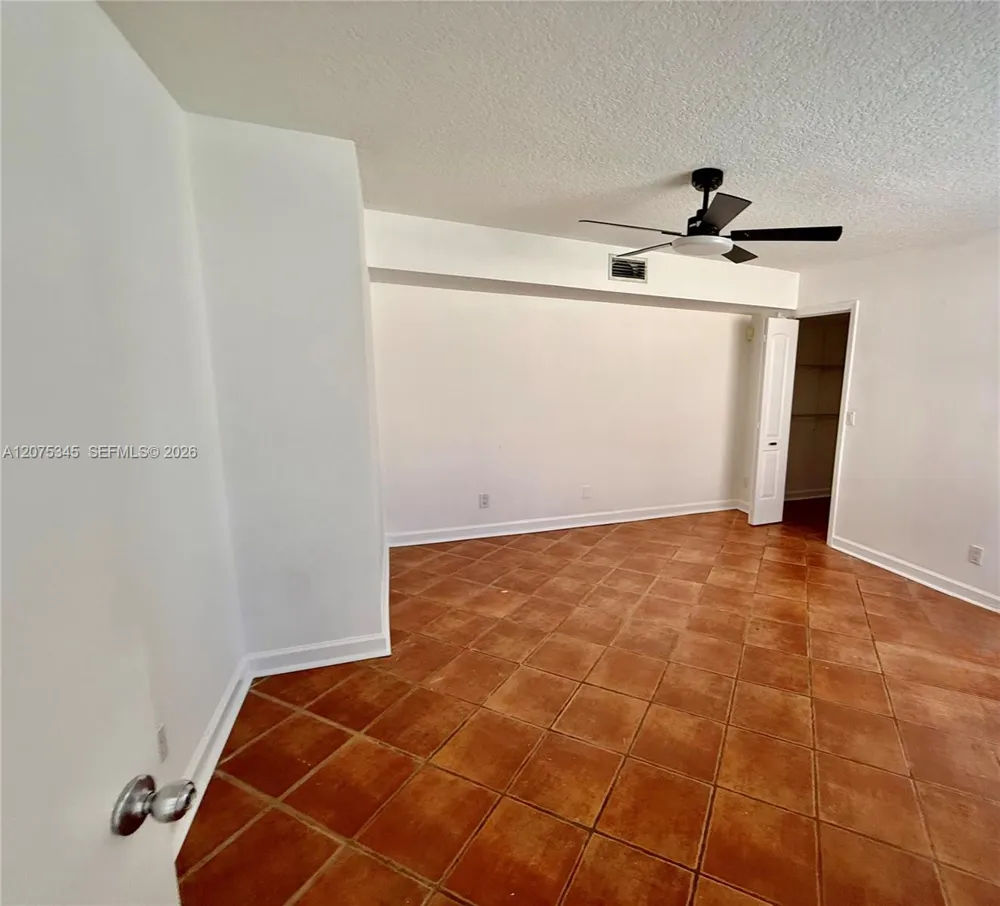 1094 SE 6th Ave #1094 Dania Beach, FL 33004