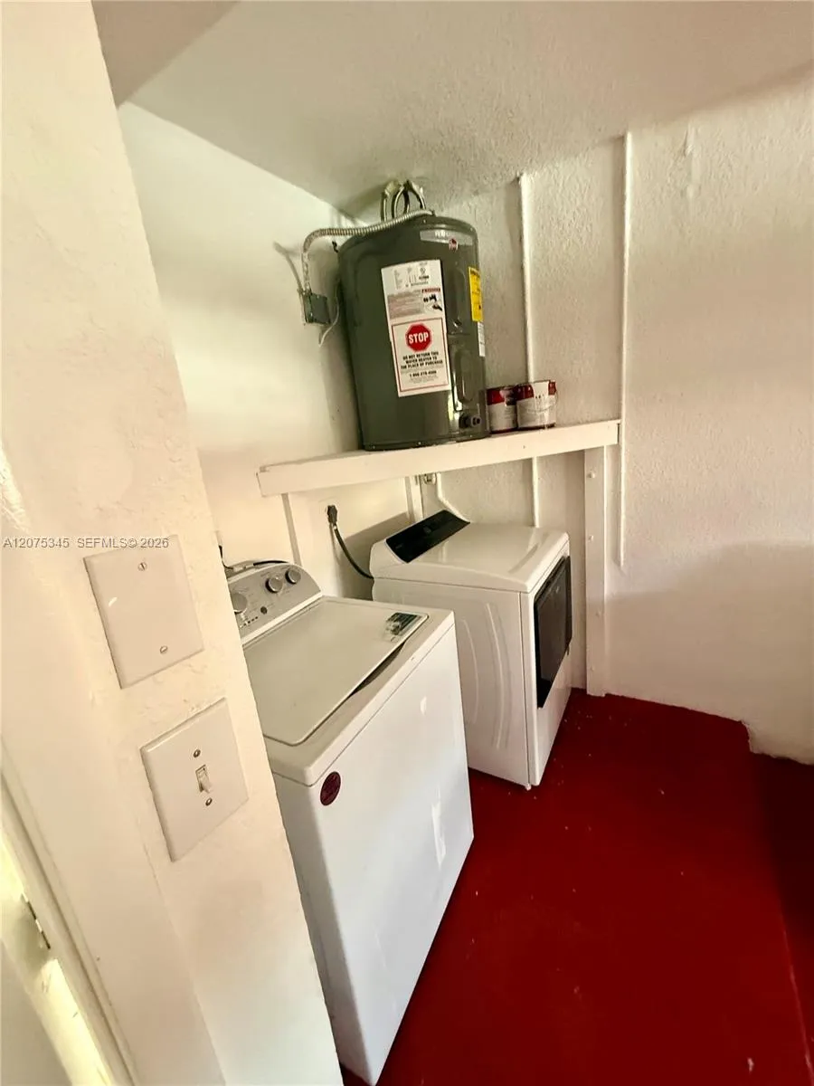 1094 SE 6th Ave #1094 Dania Beach, FL 33004