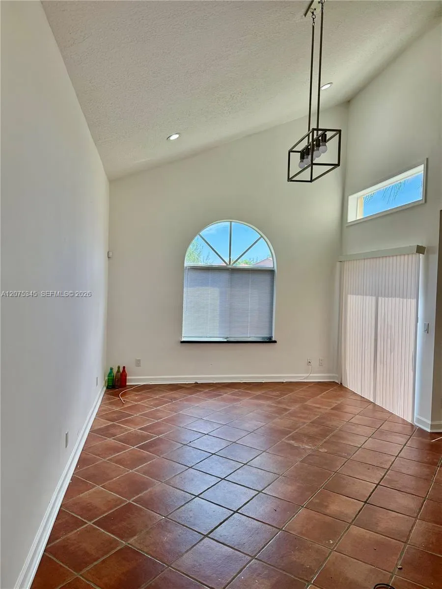 1094 SE 6th Ave #1094 Dania Beach, FL 33004