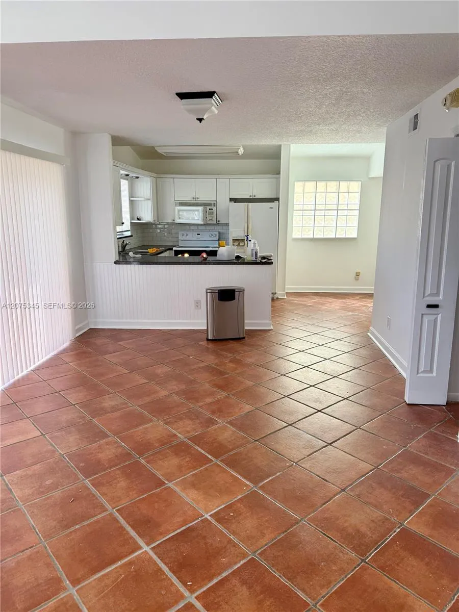 1094 SE 6th Ave #1094 Dania Beach, FL 33004
