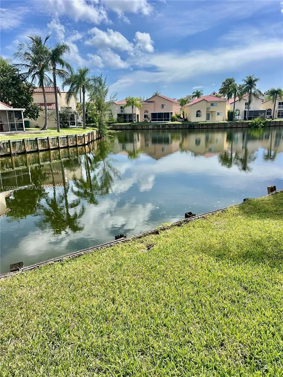 1094 SE 6th Ave #1094 Dania Beach, FL 33004