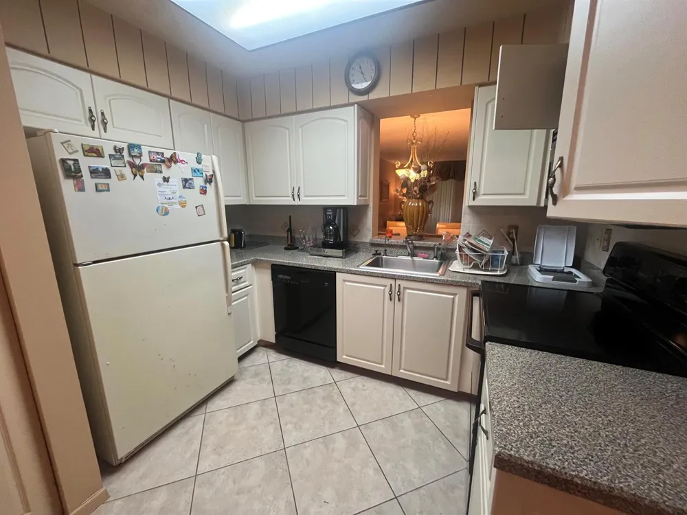 7185 HUNTINGTON LANE #306 Delray Beach, FL 33446