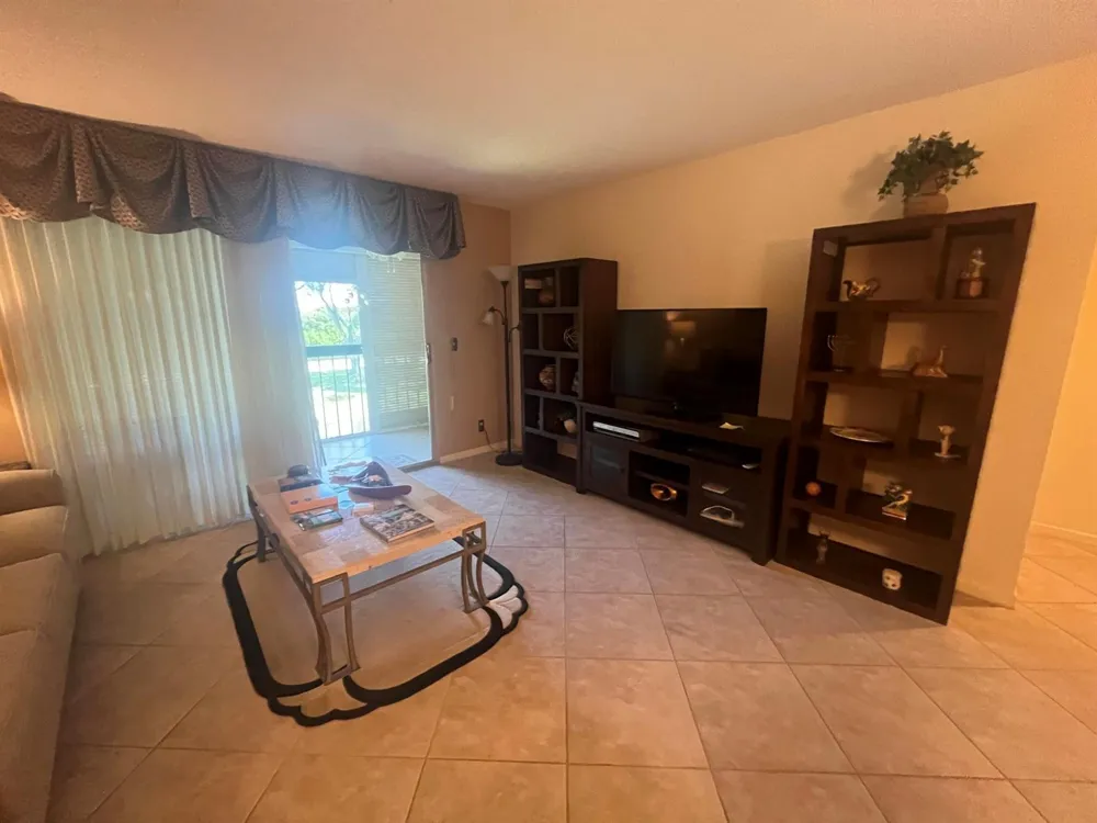7185 HUNTINGTON LANE #306 Delray Beach, FL 33446