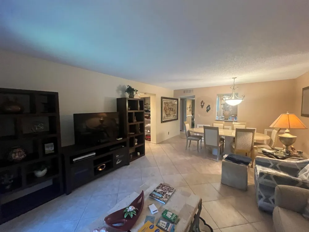 7185 HUNTINGTON LANE #306 Delray Beach, FL 33446