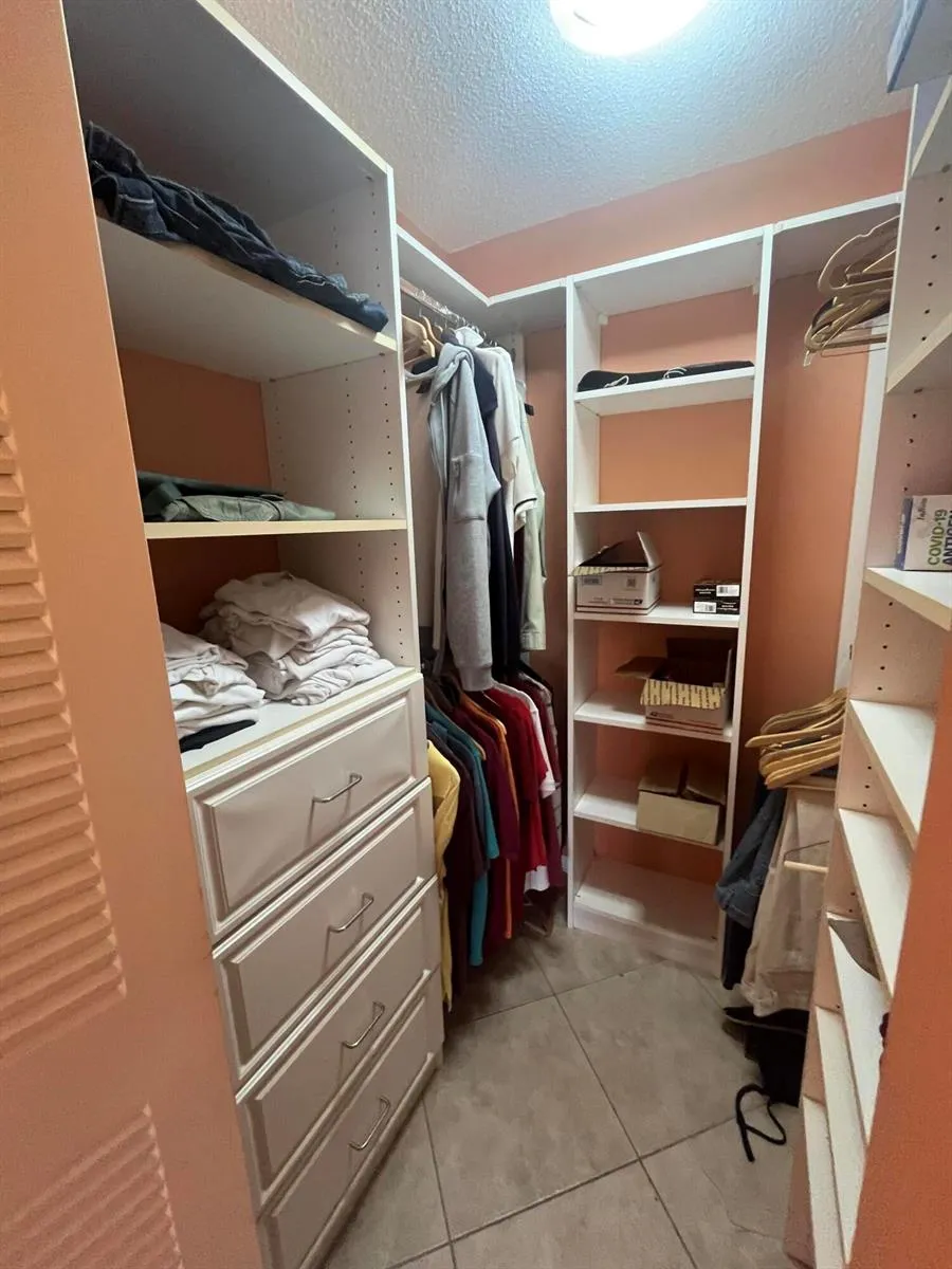 7185 HUNTINGTON LANE #306 Delray Beach, FL 33446