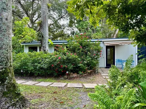 737 SW 14th Avenue #B