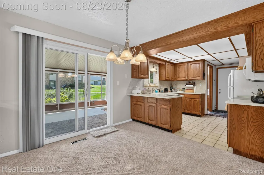 219 Allen Lake Drive White Lake Charter Township, MI 48386