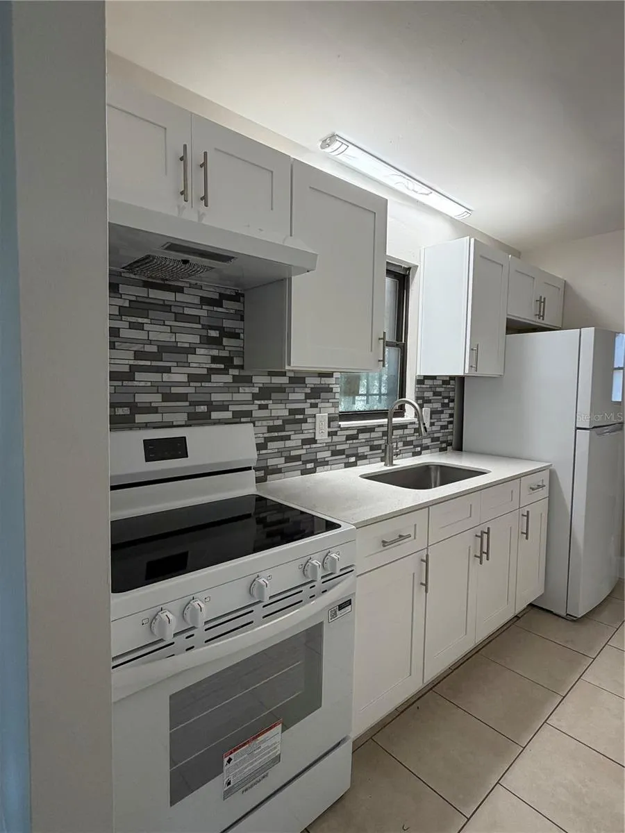 2520 JOHN BRUCE AVENUE Orlando, FL 32811