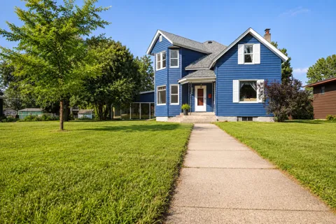 924 6th Street W #1216