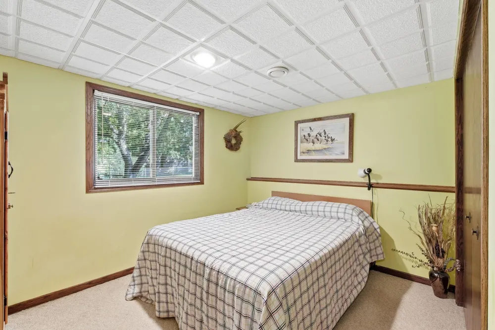 12959 Black Hills Drive Burnsville, MN 55337