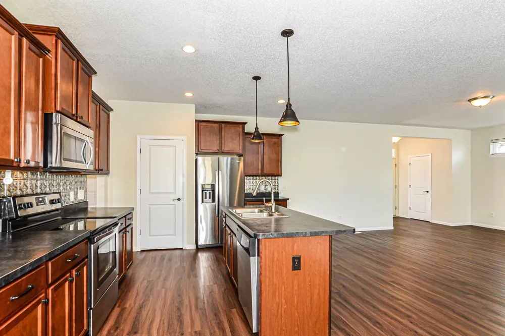 820 10th Avenue NE Lonsdale, MN 55046