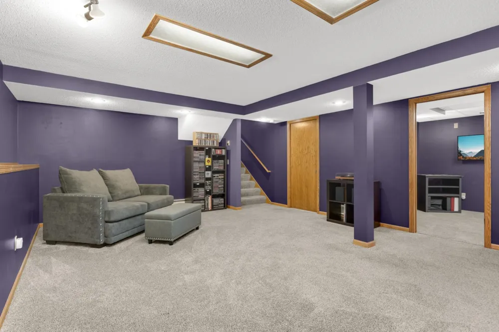 105 Interlachen Road Burnsville, MN 55306
